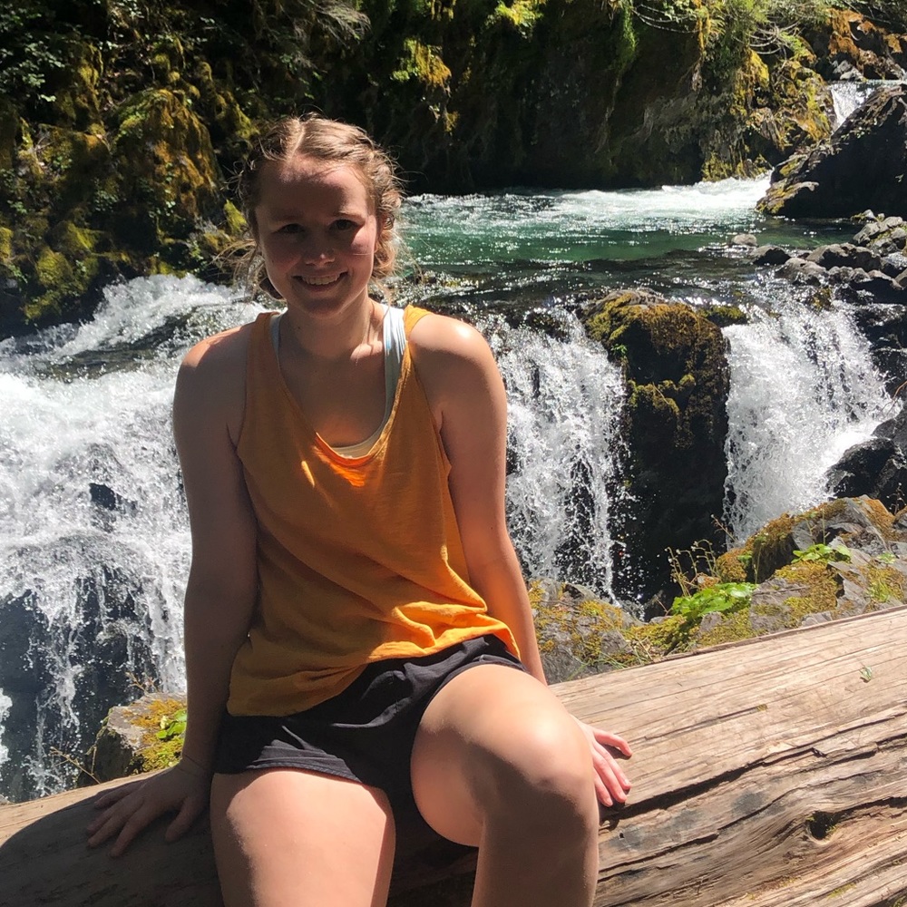 Meet your Posher, Emily